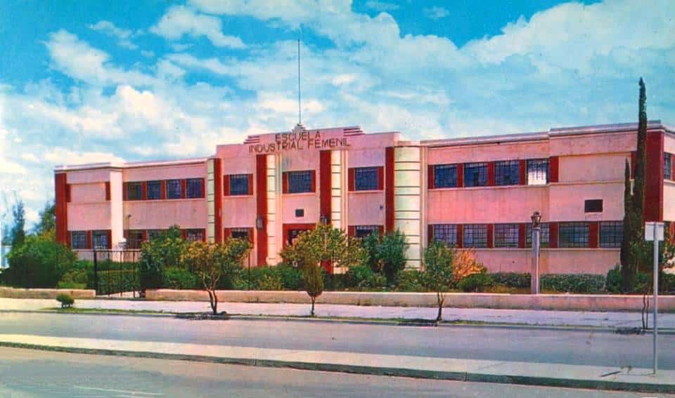 Fotografías de la Escuela Industrial Femenil de Saltillo, Hoy Secundaria Margarita Maza de Juárez 1