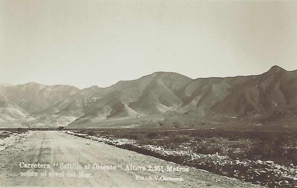 El Camino del 4 en 1934 ó Carretera al Diamante al Oriente de Saltillo 1