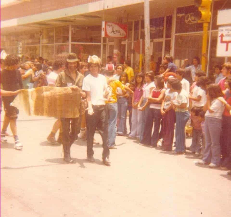 Los Desfiles Chuscos en Saltillo - Una Tradición Estudiantil que Desapareció 3
