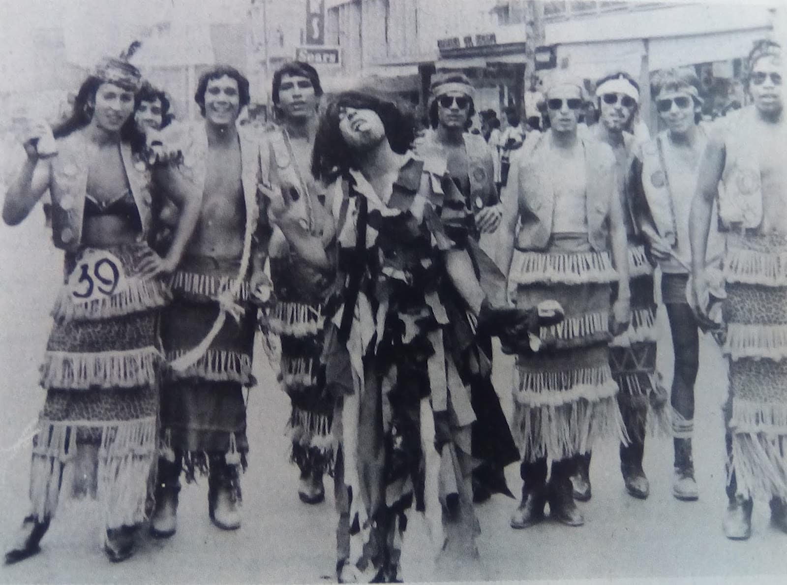 Los Desfiles Chuscos en Saltillo - Una Tradición Estudiantil que Desapareció 9