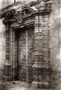 De esta Puerta se Copió la Fachada del Tec de Saltillo 6