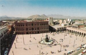 Fotografías de la Plaza de Armas de Saltillo durante los años 80's 4