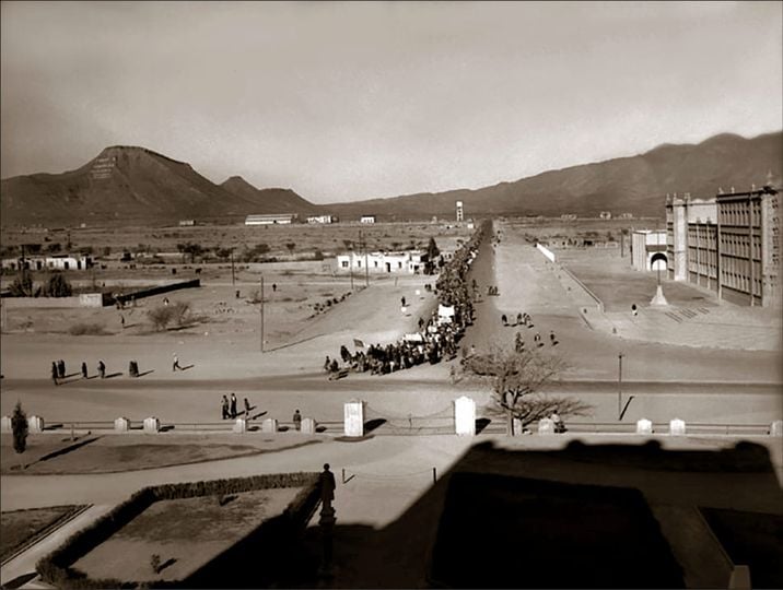 Marcha de Mineros hacia la Ciudad de México en 1951 pasando por Saltillo 1