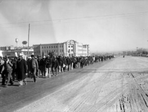 Marcha de Mineros hacia la Ciudad de México en 1951 pasando por Saltillo 8