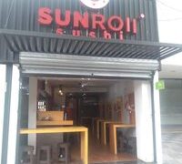 Sun Roll Sushi - V. Carranza