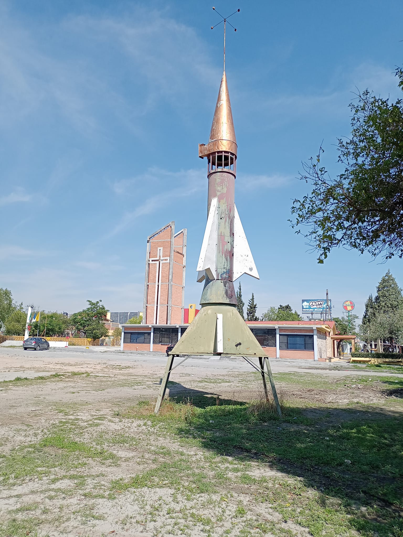 Fotografías de los juegos infantiles en la Iglesia de Lourdes de Saltillo 1
