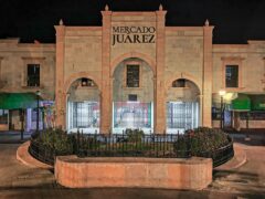 El Mercado Juarez por la Noche