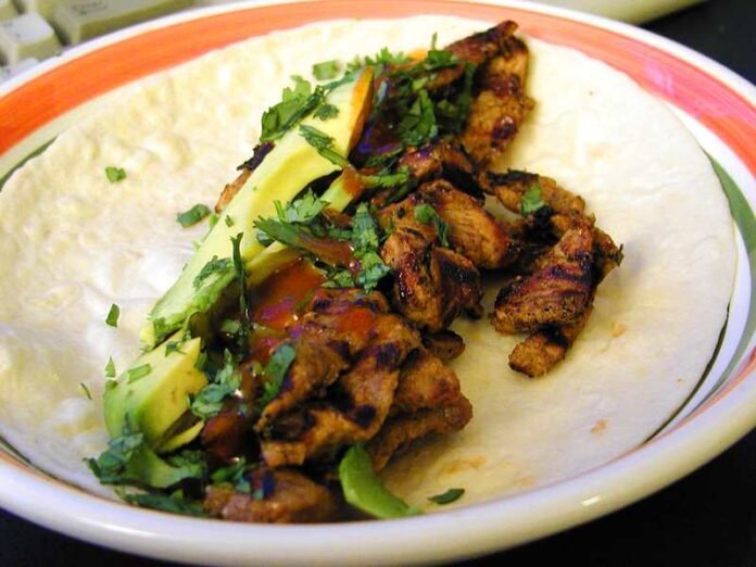 Carne asada a la parrilla norteña — Mochomos Saltillo restaurante sonorense