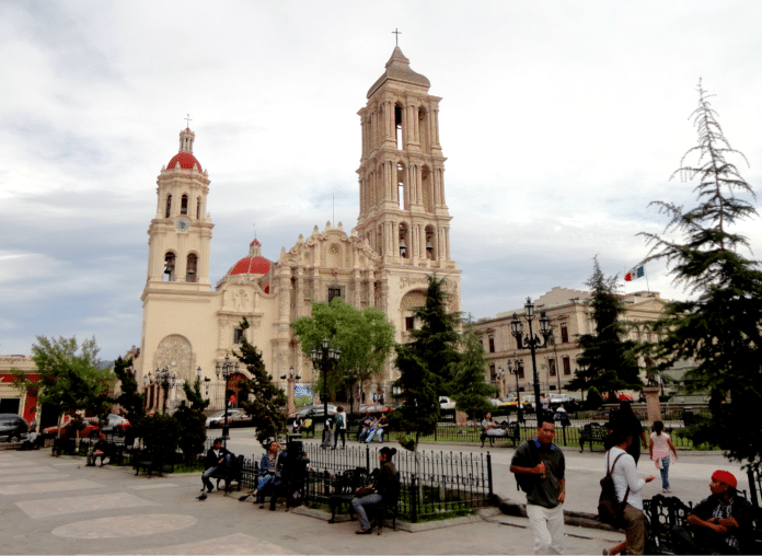 Catedral de Saltillo y Plaza de Armas — Saltillo, Coahuila, México