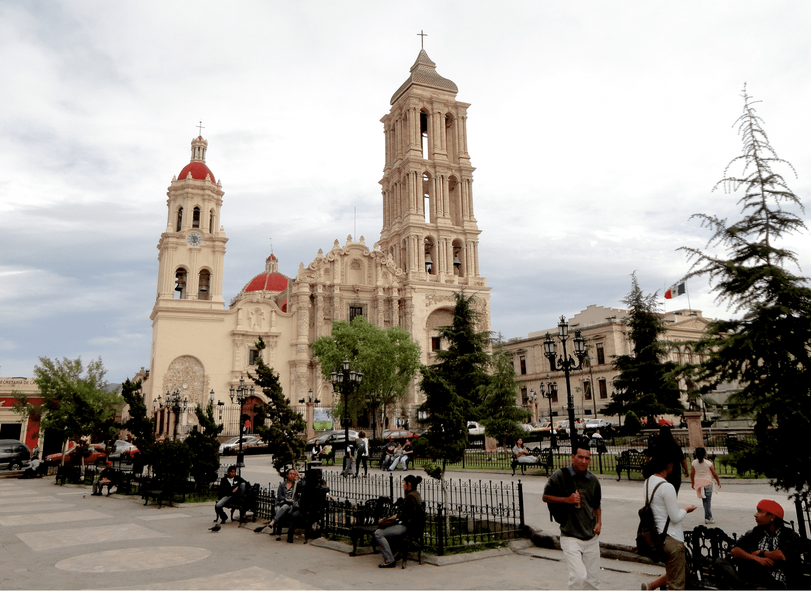 Catedral de Saltillo y Plaza de Armas — Saltillo, Coahuila, México
