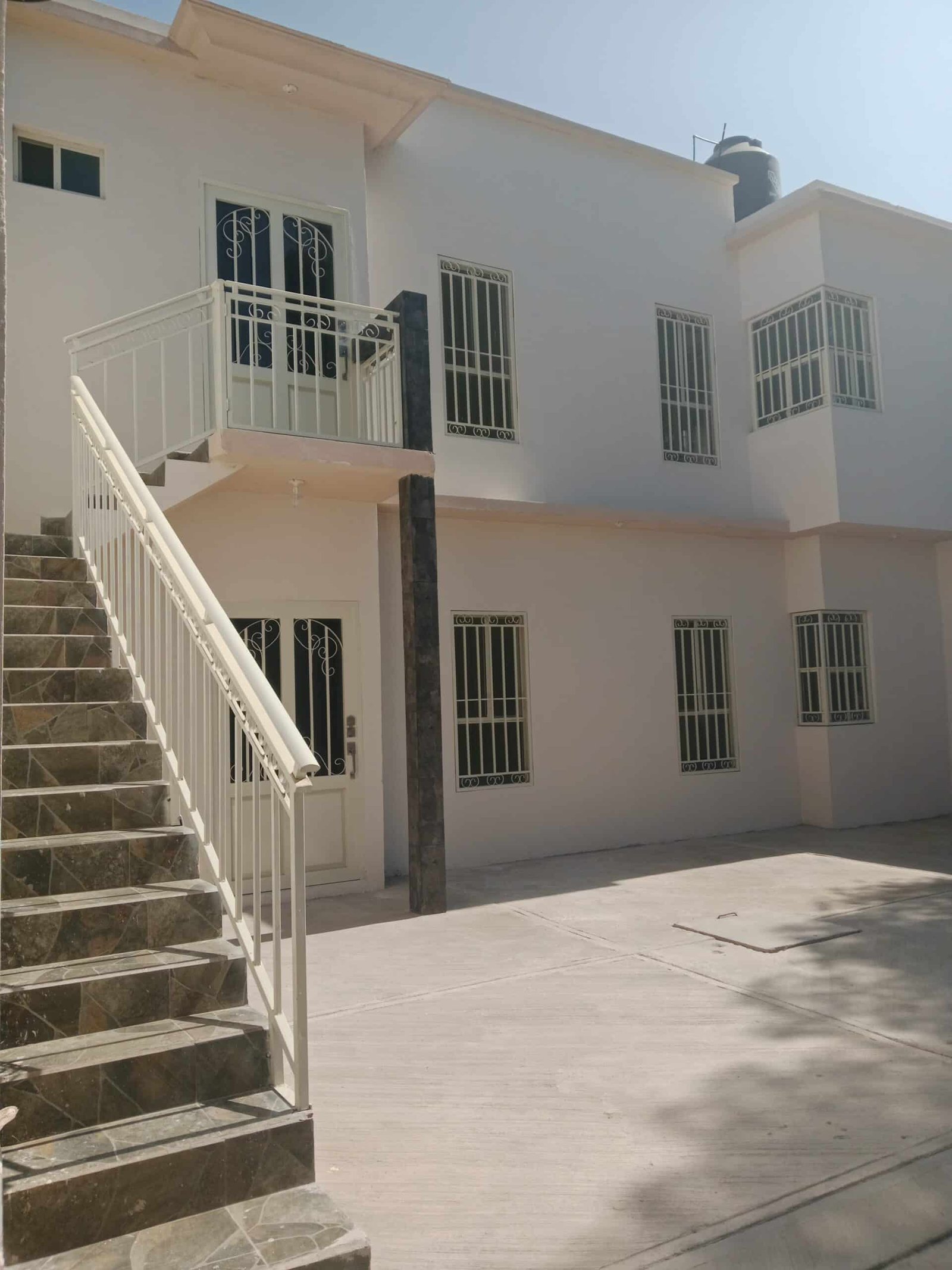 En renta 2 departamentos en la colonia República poniente